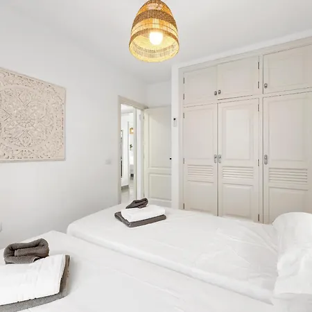 3 Vipvipvillas Вилла Тиас